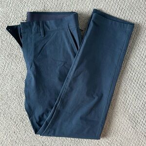 J. Crew 484 slim-fit tech Oxford 32x30